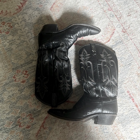 Vintage Dan Post black leather and crocodile cowboy boots. - Picture 1 of 8